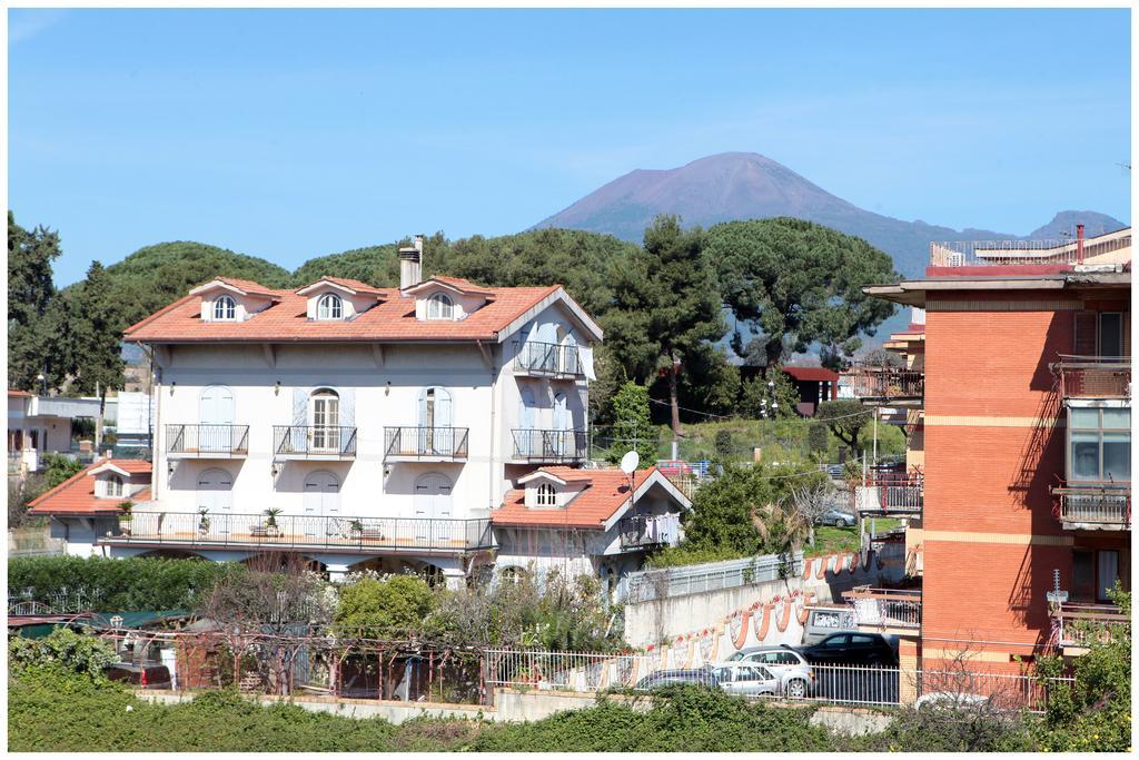 Hotel Iside Pompei Exterior photo