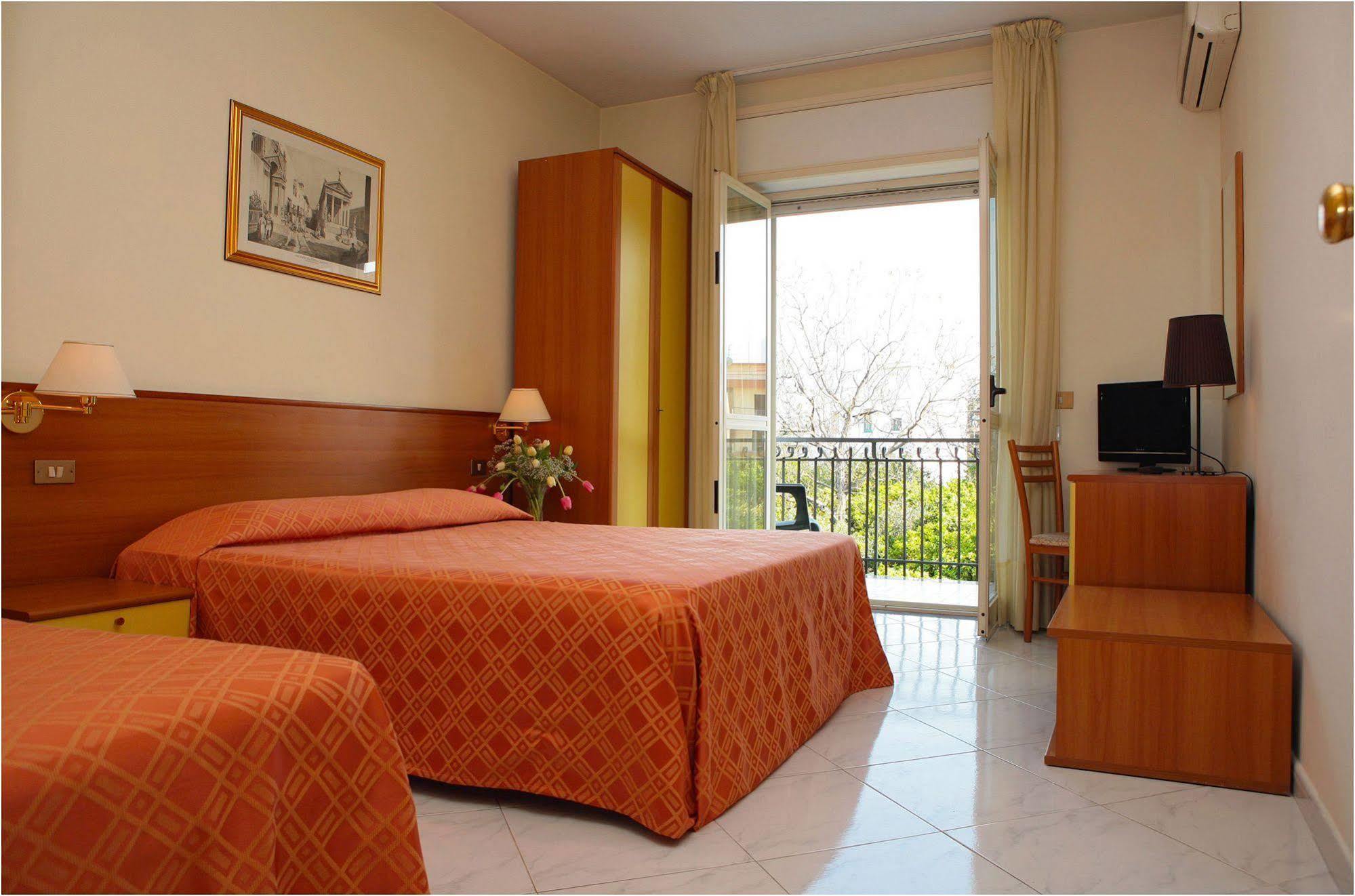 Hotel Iside Pompei Exterior photo