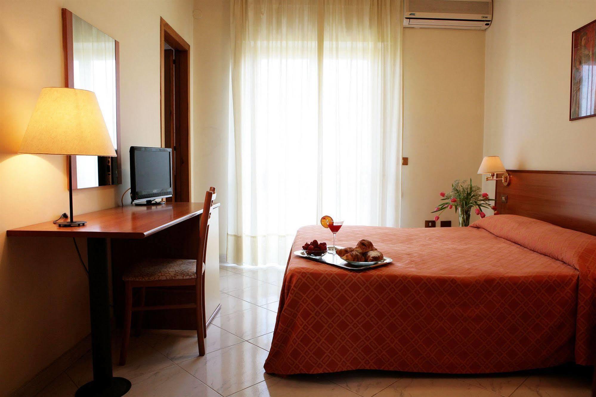 Hotel Iside Pompei Exterior photo