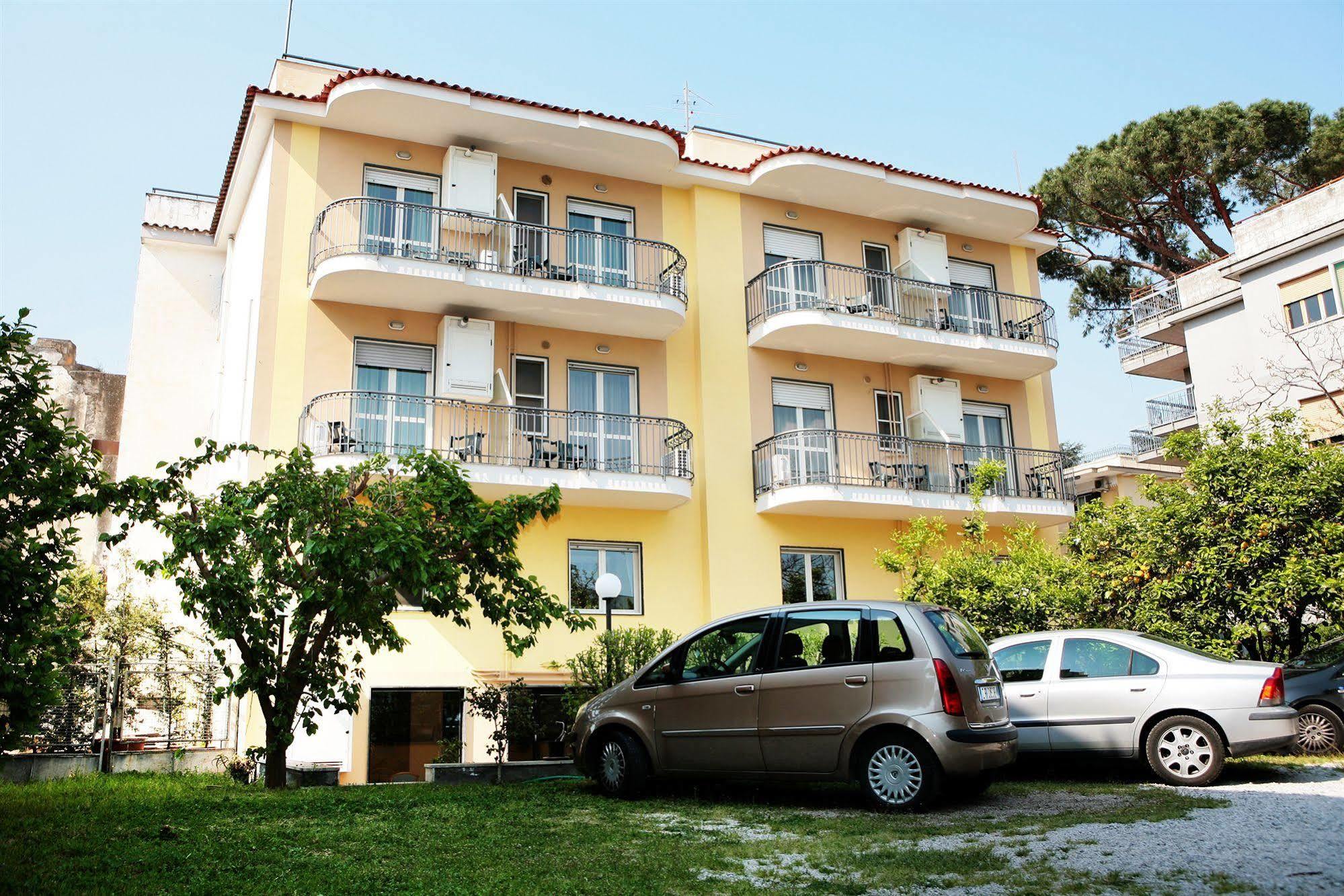 Hotel Iside Pompei Exterior photo